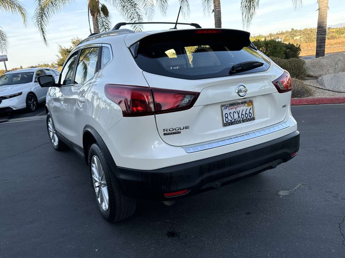 2019 Nissan Rogue Sport SV photo 7