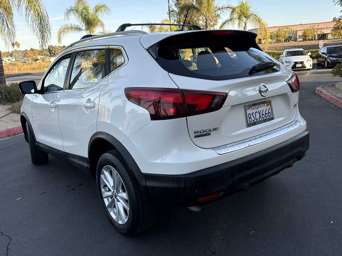 2019 Nissan Rogue Sport SV photo 17