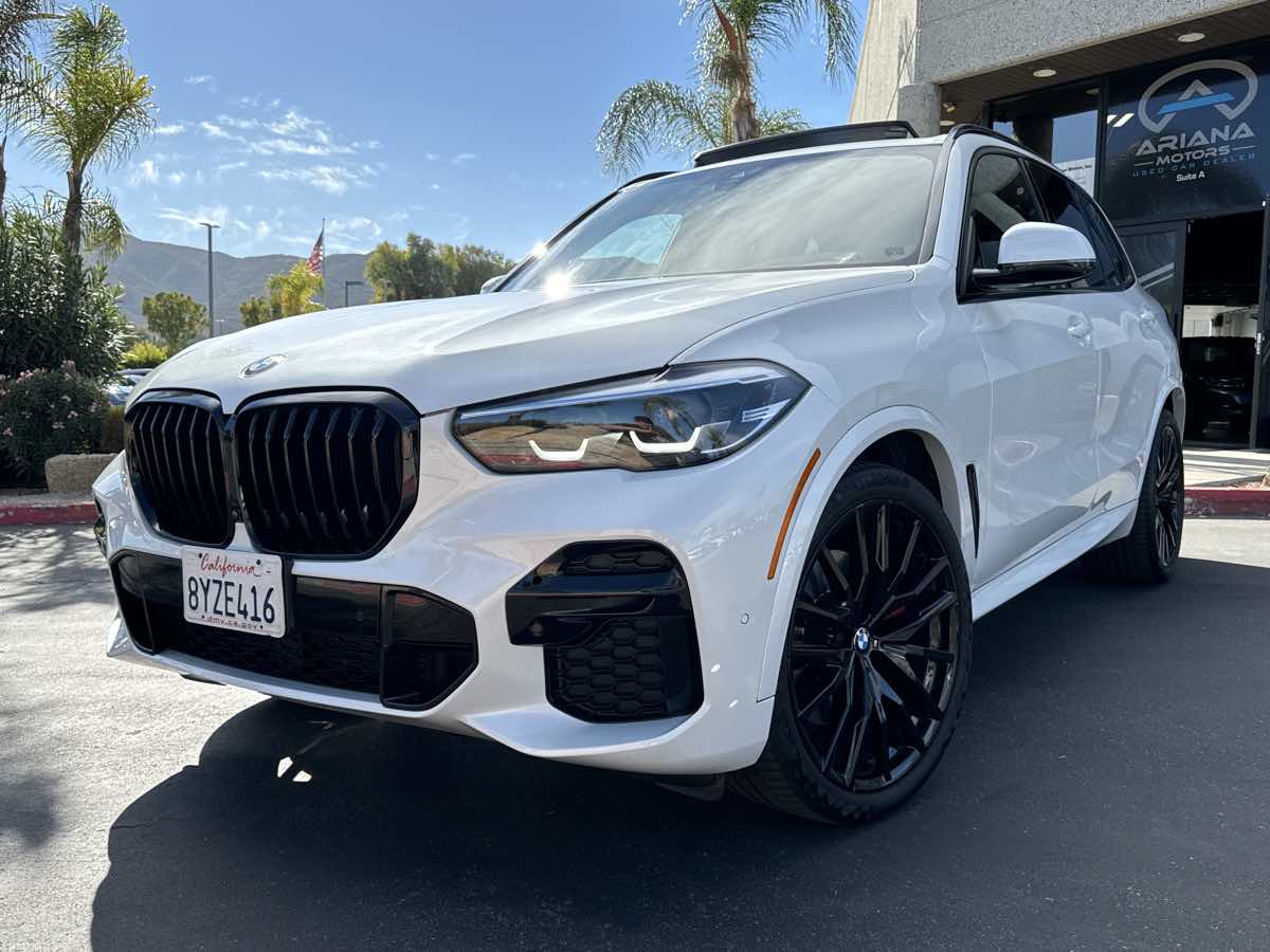 2022 BMW X5 40i photo 2