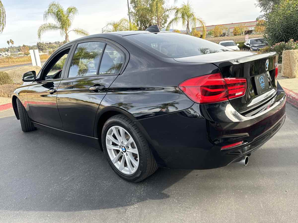 2018 BMW 3 Series 320i photo 17