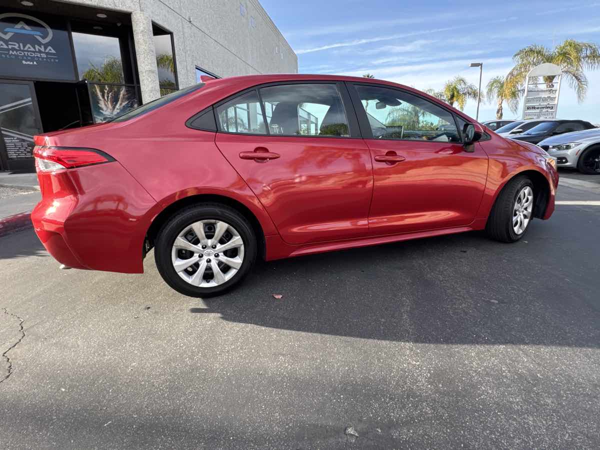 2021 Toyota Corolla LE photo 7