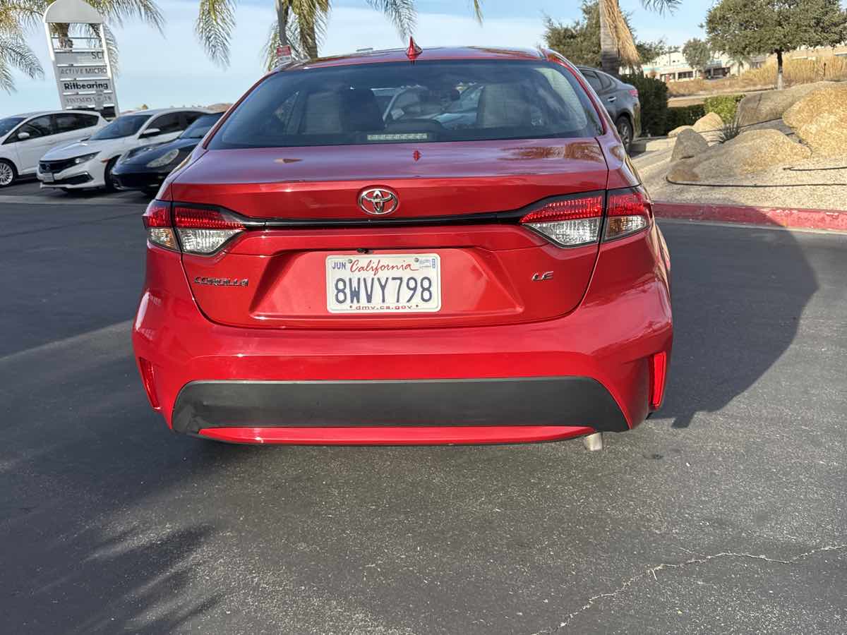 2021 Toyota Corolla LE photo 9