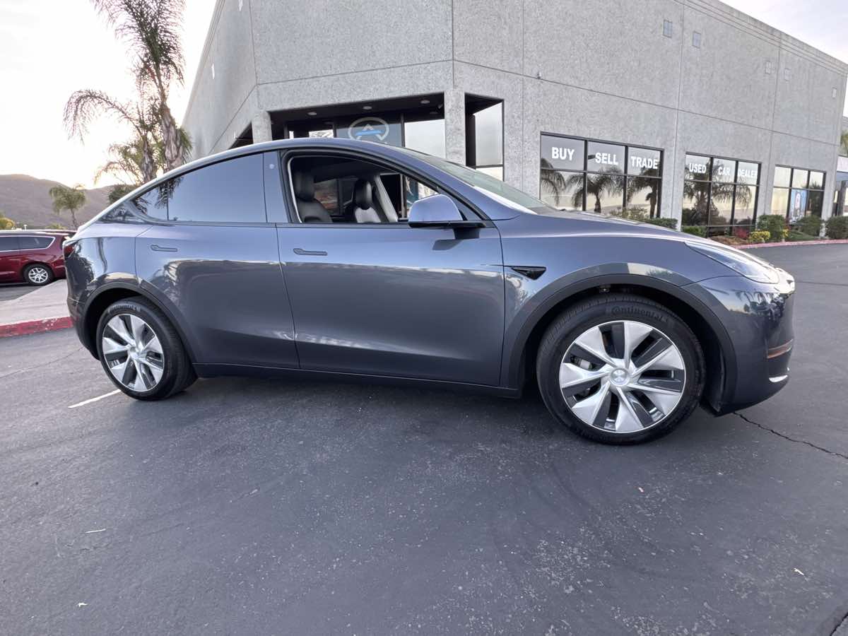 2021 Tesla Model Y Long Range photo 9