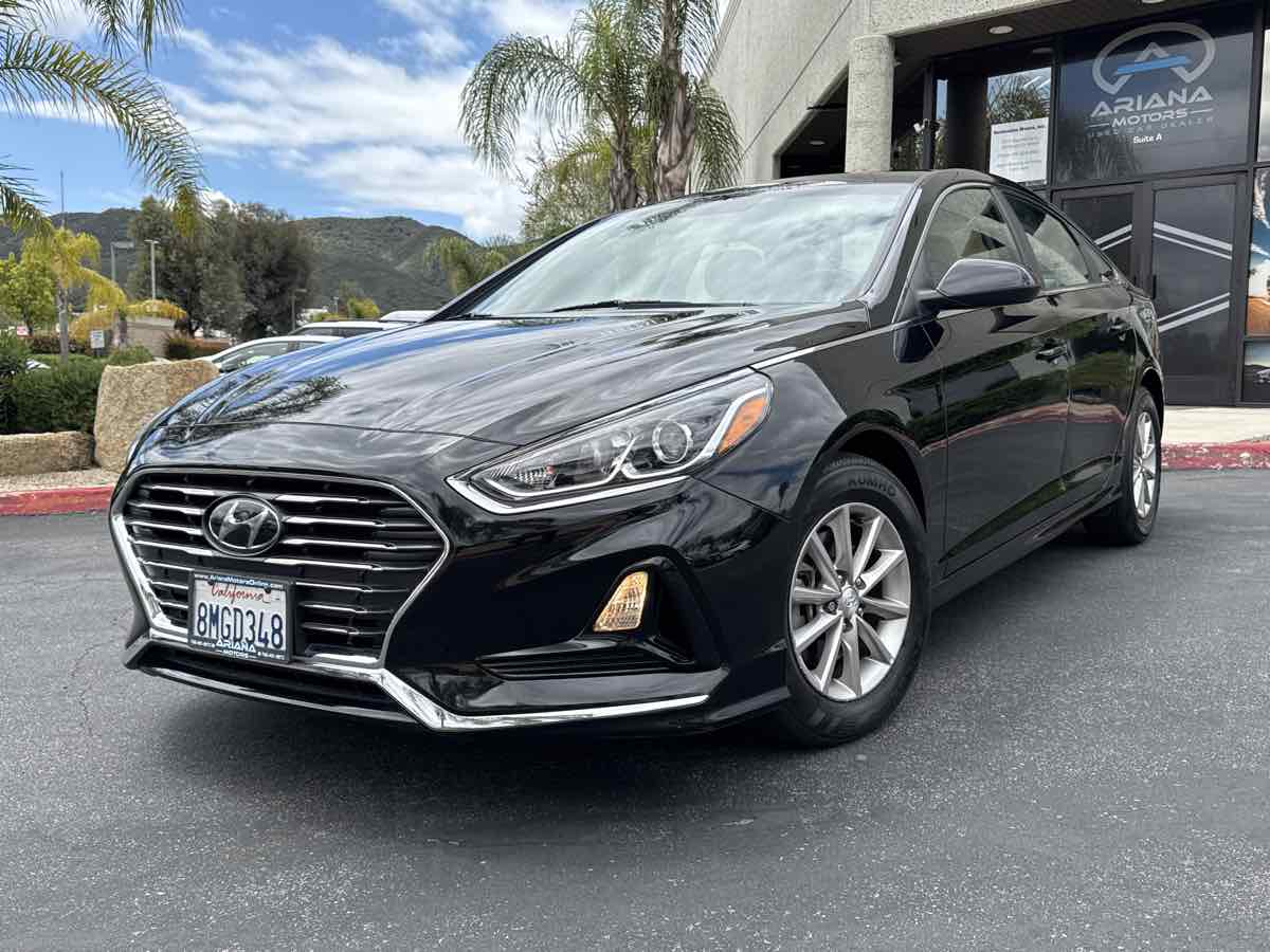 2019 Hyundai Sonata SE photo 2