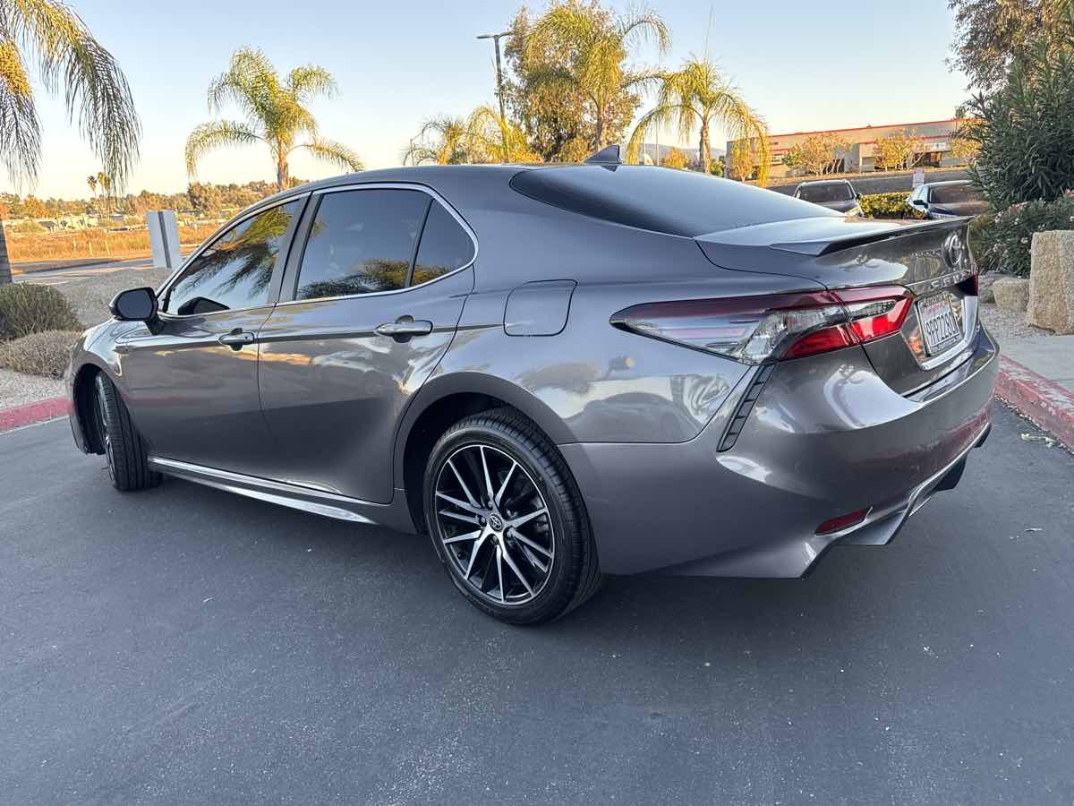 2024 Toyota Camry SE photo 5