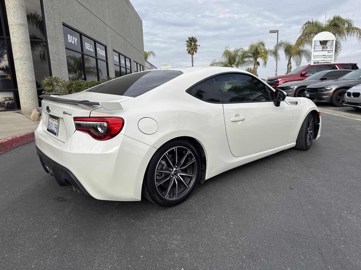 2017 Subaru BRZ Premium photo 3