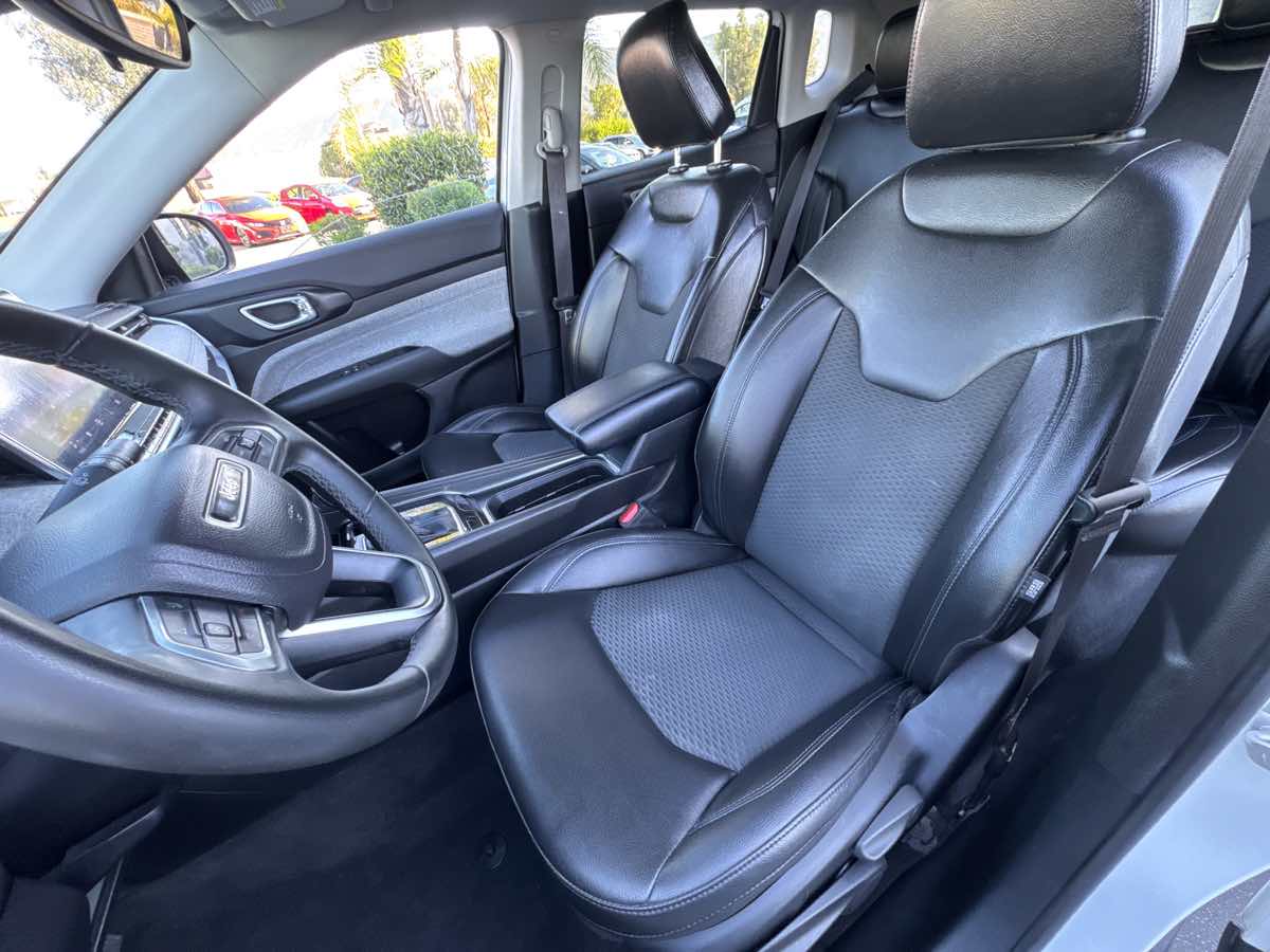2022 Jeep Compass Latitude photo 17