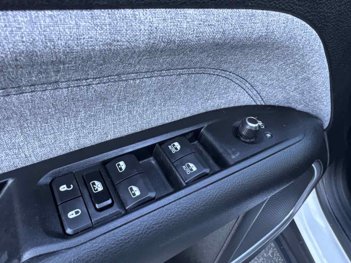 2022 Jeep Compass Latitude photo 28