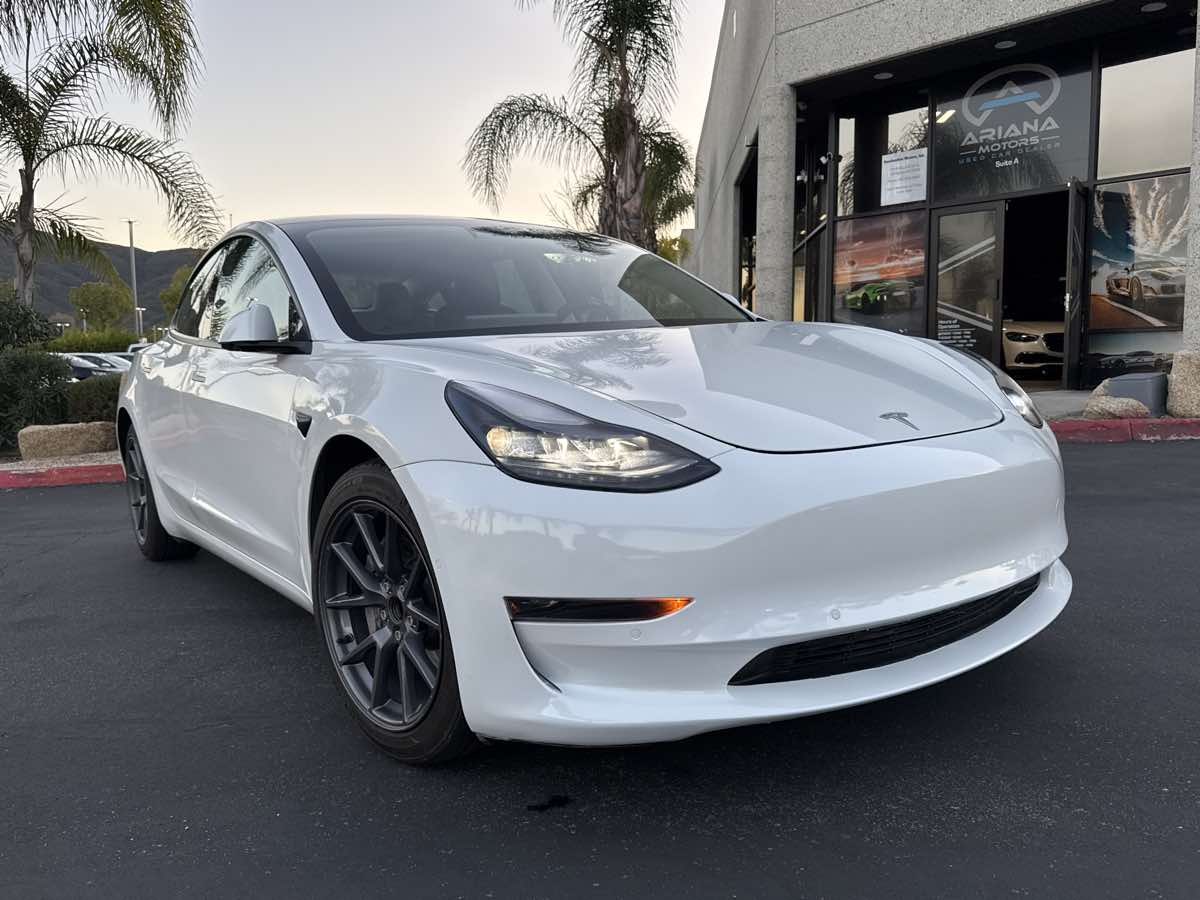 2021 Tesla Model 3 Standard Range Plus photo 7