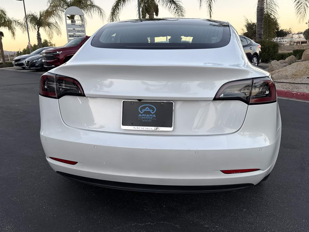 2021 Tesla Model 3 Standard Range Plus photo 9