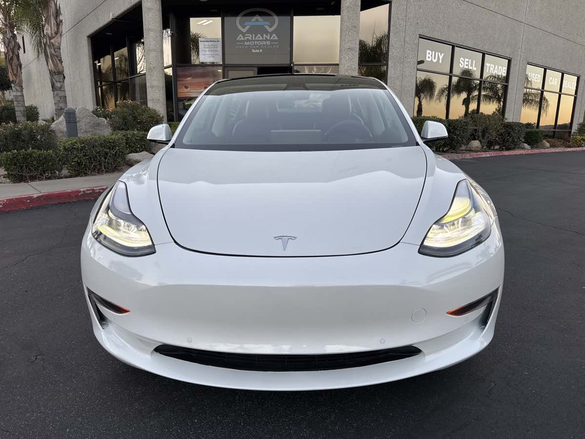 2021 Tesla Model 3 Standard Range Plus photo 6