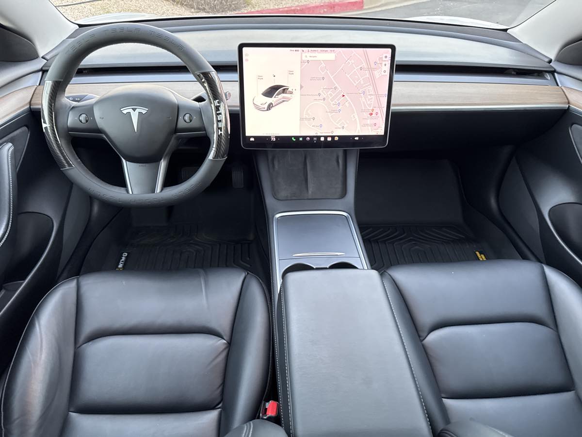 2021 Tesla Model 3 Standard Range Plus photo 5