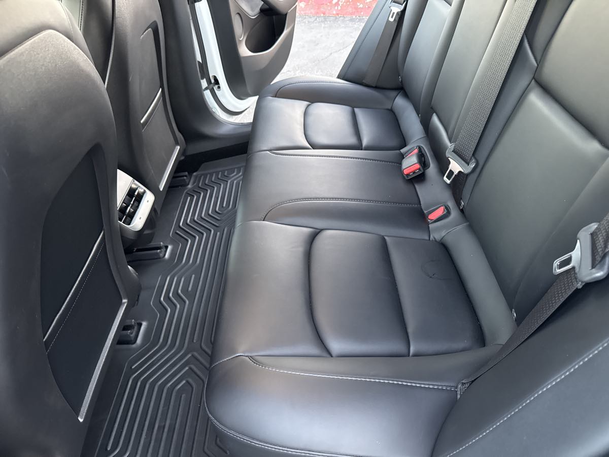 2021 Tesla Model 3 Standard Range Plus photo 21