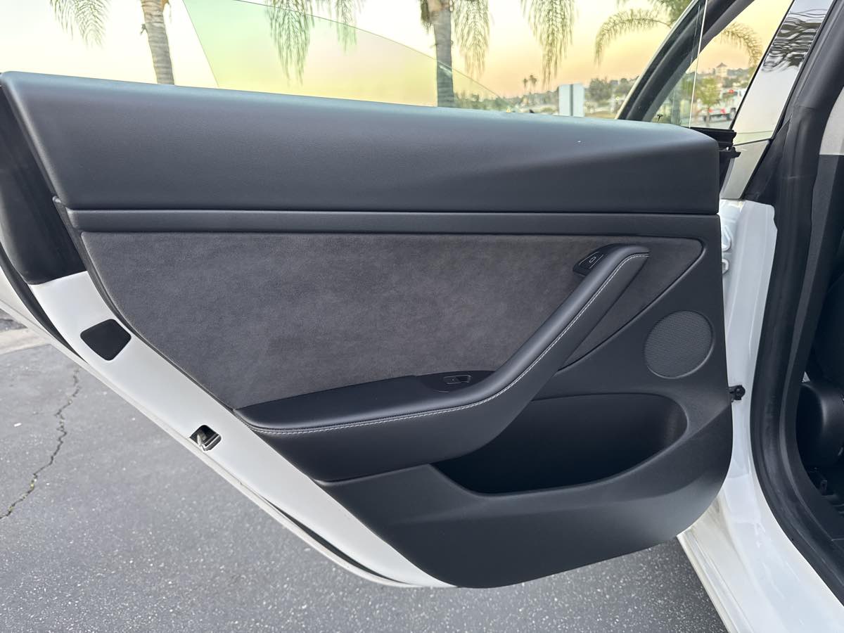 2021 Tesla Model 3 Standard Range Plus photo 24