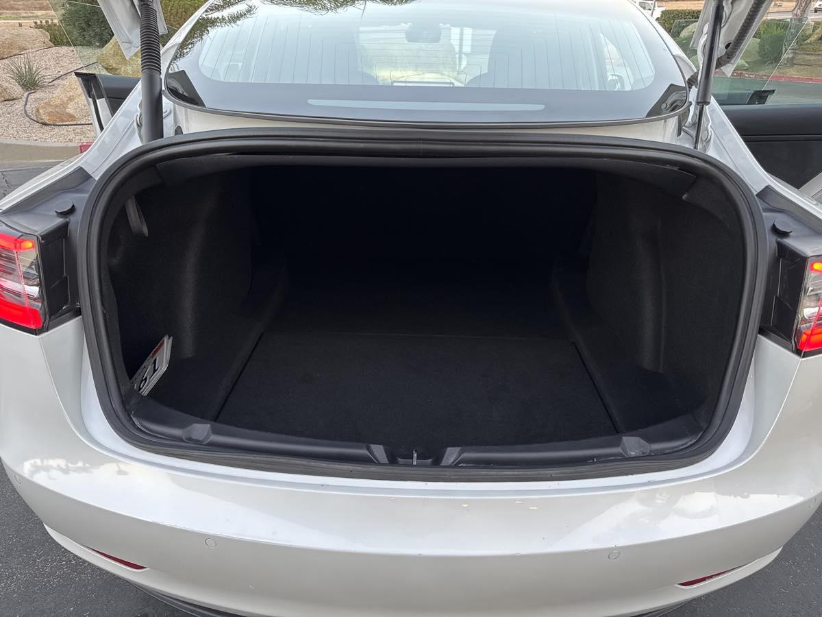 2021 Tesla Model 3 Standard Range Plus photo 25