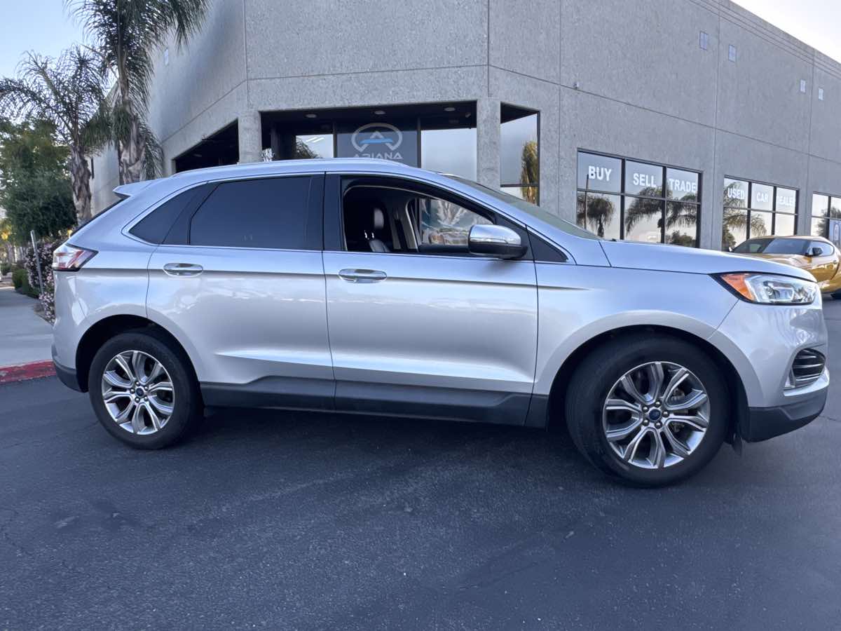 2019 Ford Edge Titanium photo 7
