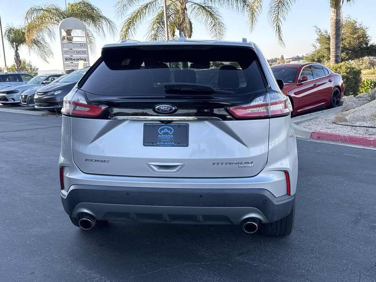 2019 Ford Edge Titanium photo 11