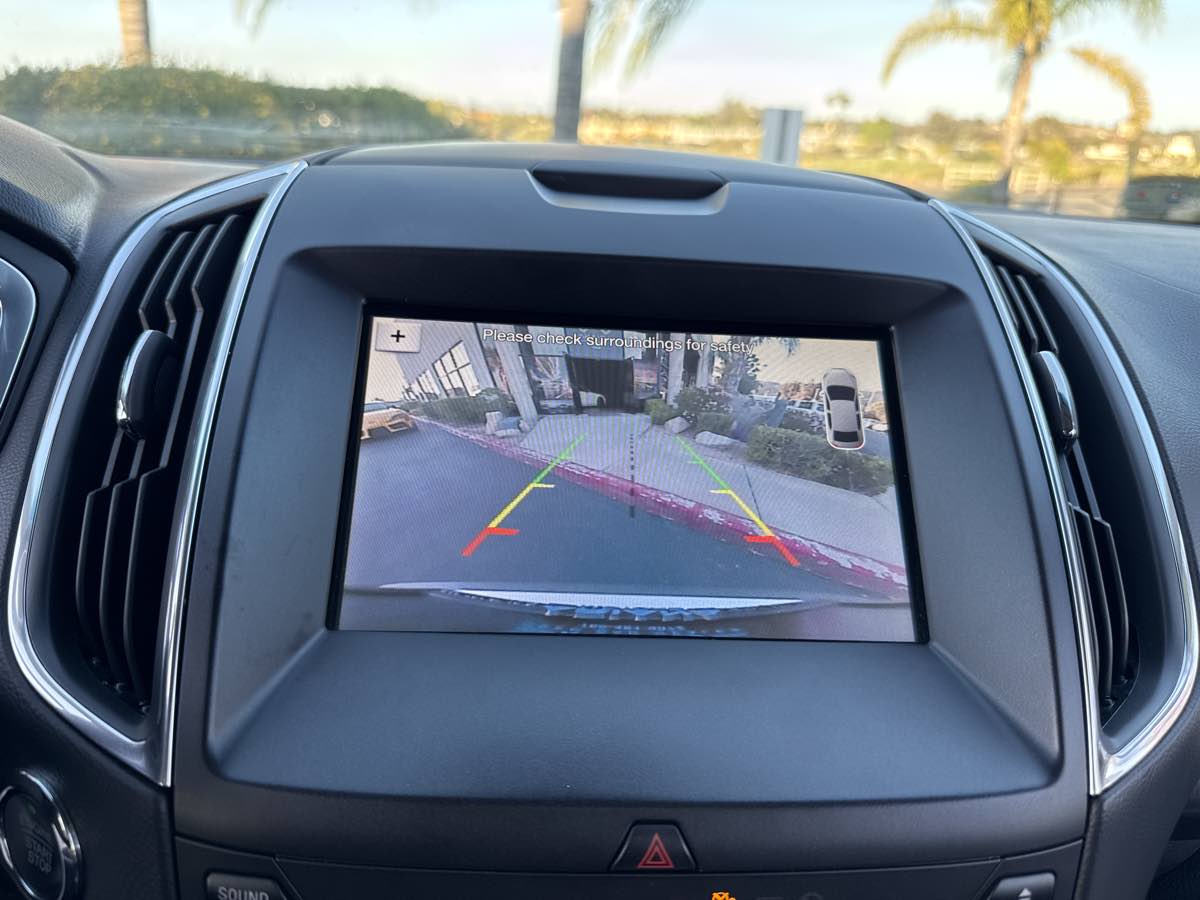 2019 Ford Edge Titanium photo 23