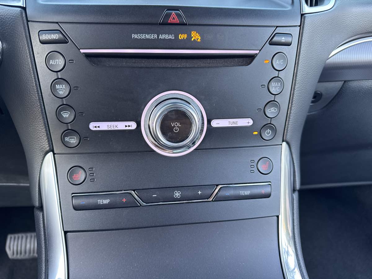 2019 Ford Edge Titanium photo 24