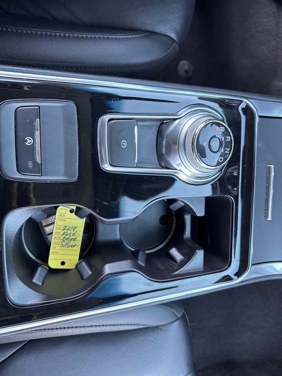 2019 Ford Edge Titanium photo 25