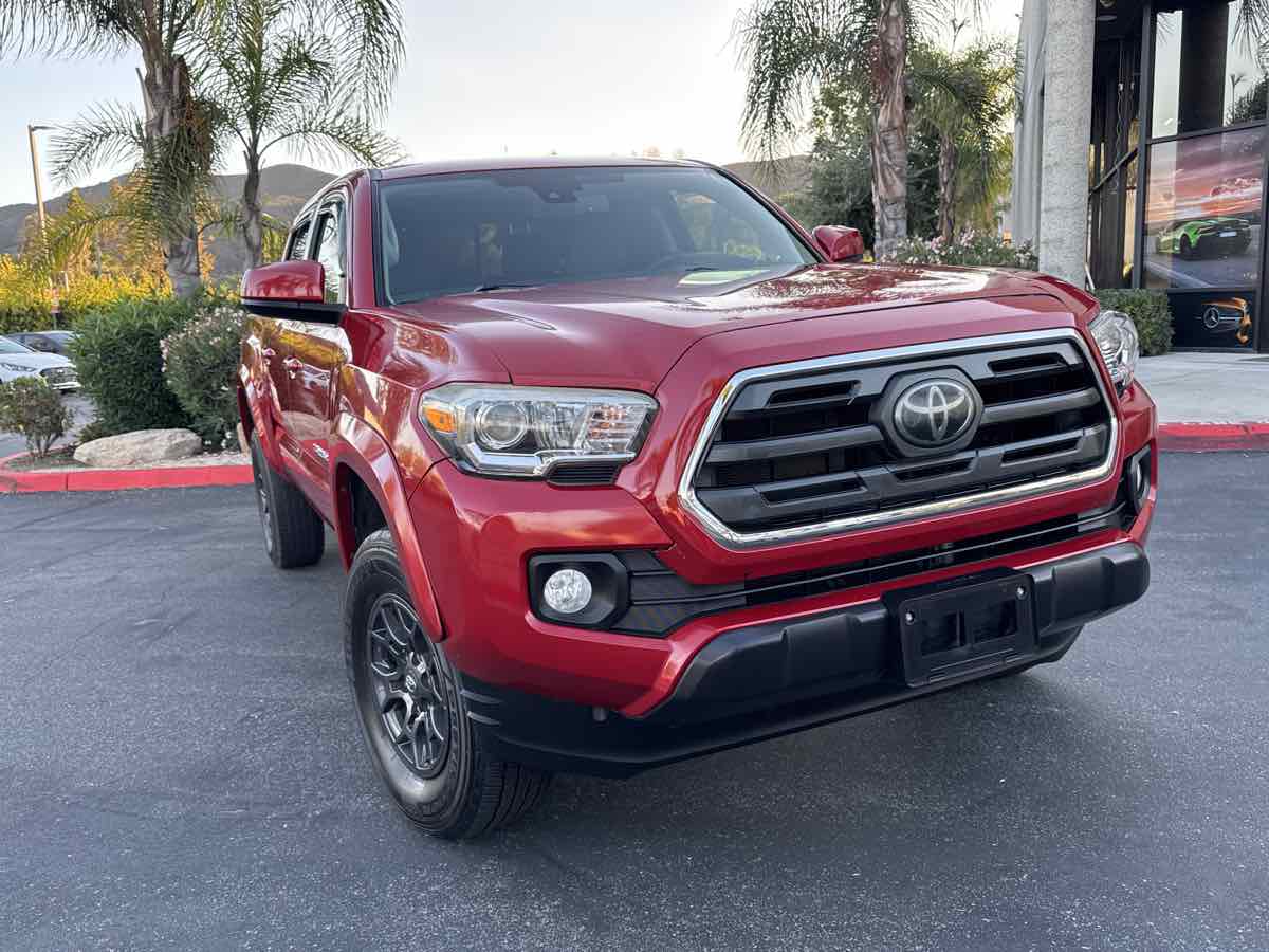 2018 Toyota Tacoma SR5 - Photo 12