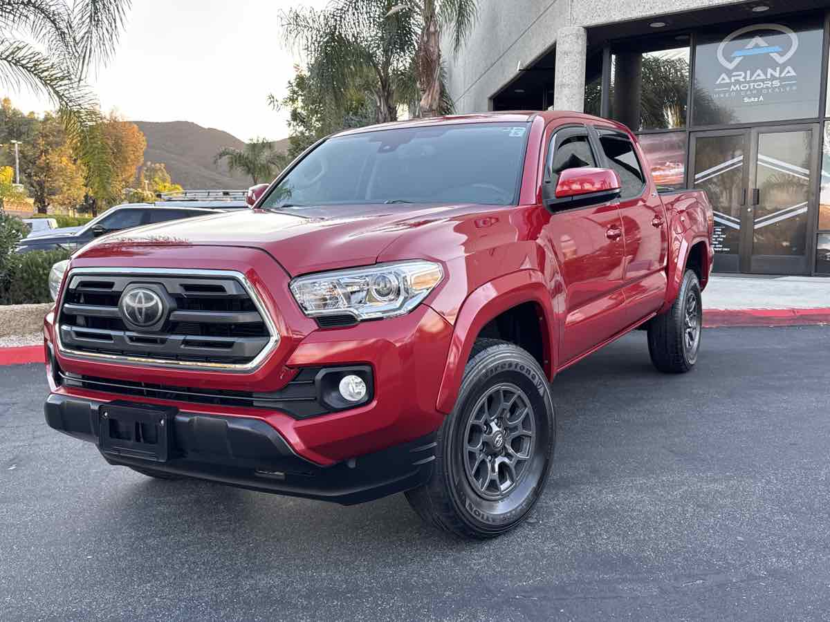 2018 Toyota Tacoma SR5 - Photo 2