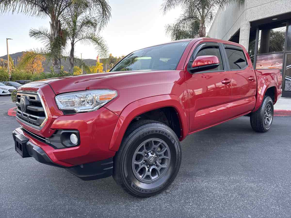 2018 Toyota Tacoma SR5 - Photo 8