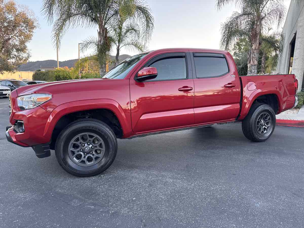 2018 Toyota Tacoma SR5 - Photo 10