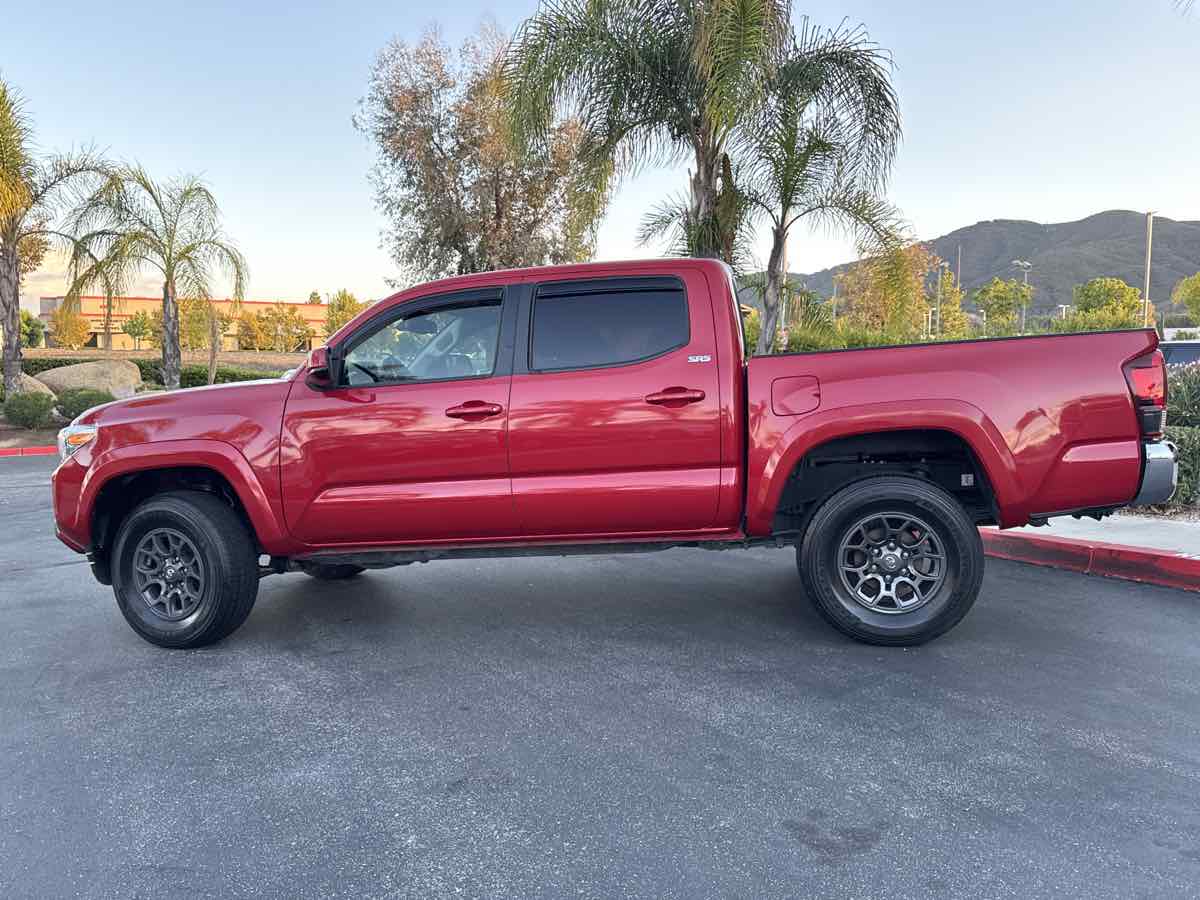 2018 Toyota Tacoma SR5 - Photo 17