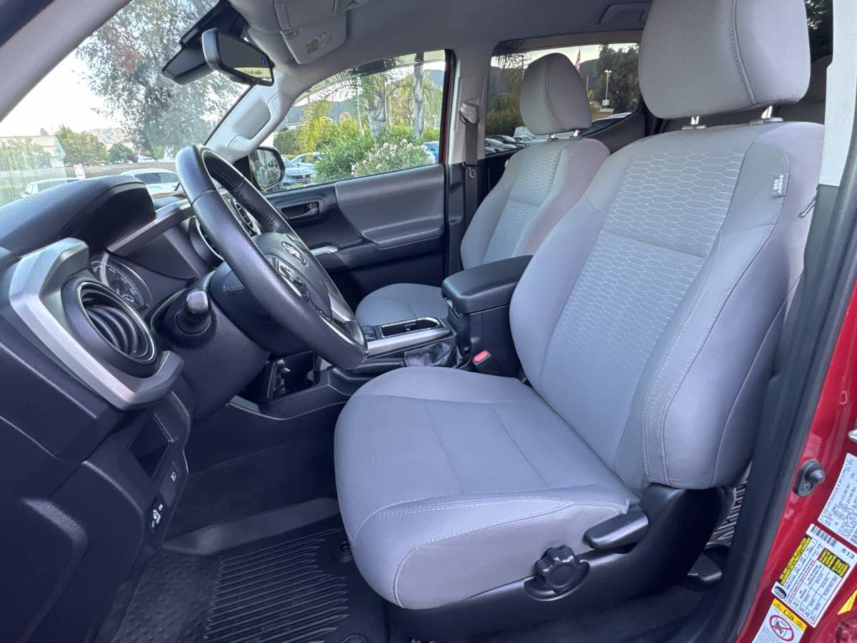 2018 Toyota Tacoma SR5 - Photo 19