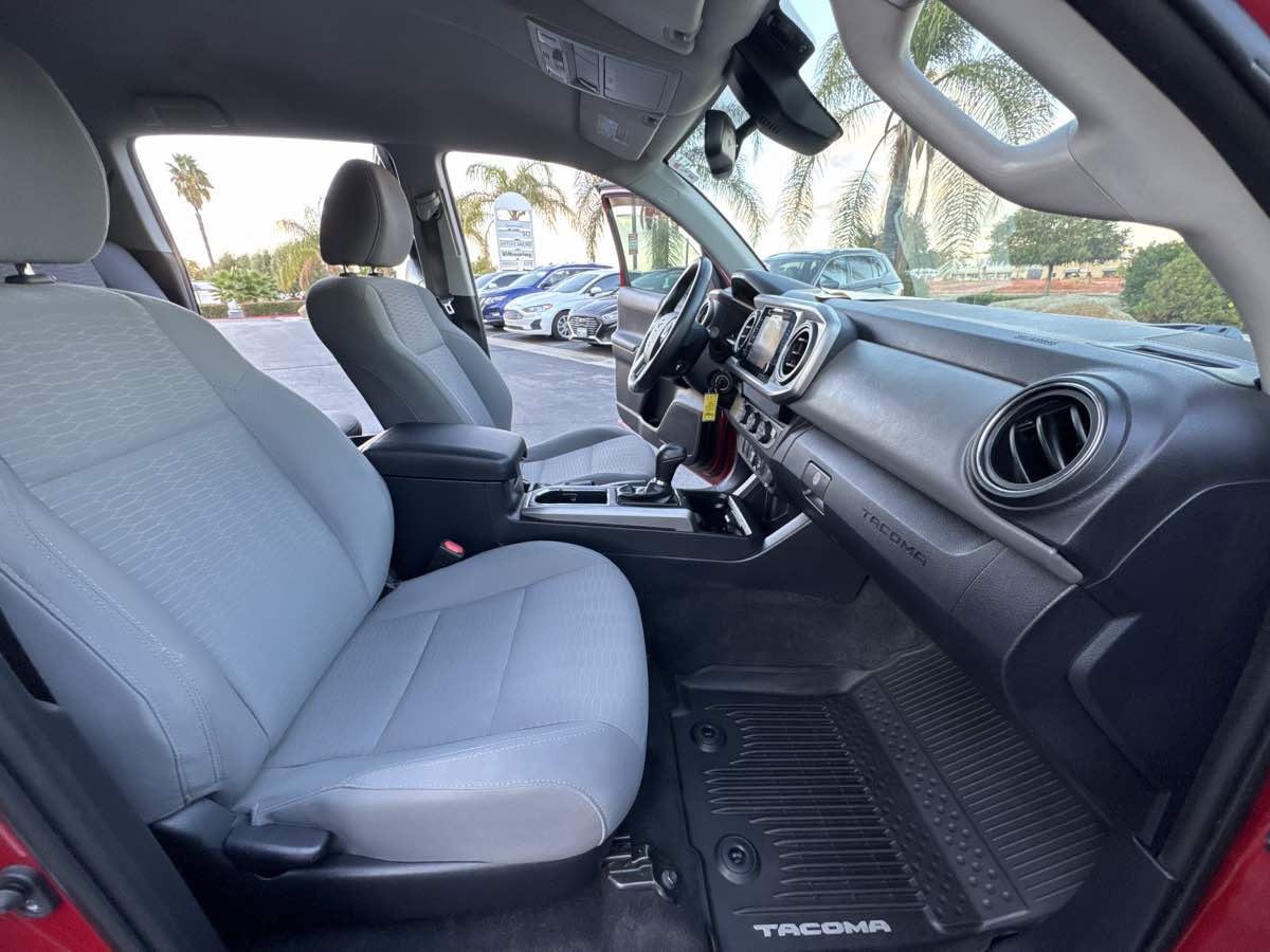 2018 Toyota Tacoma SR5 - Photo 21