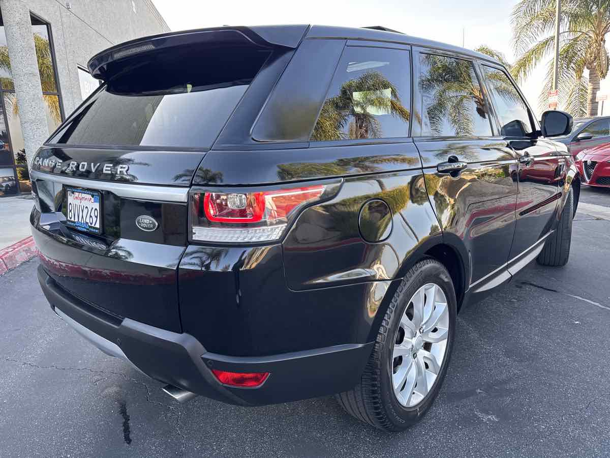 2016 Land Rover Range Rover Sport HSE photo 4