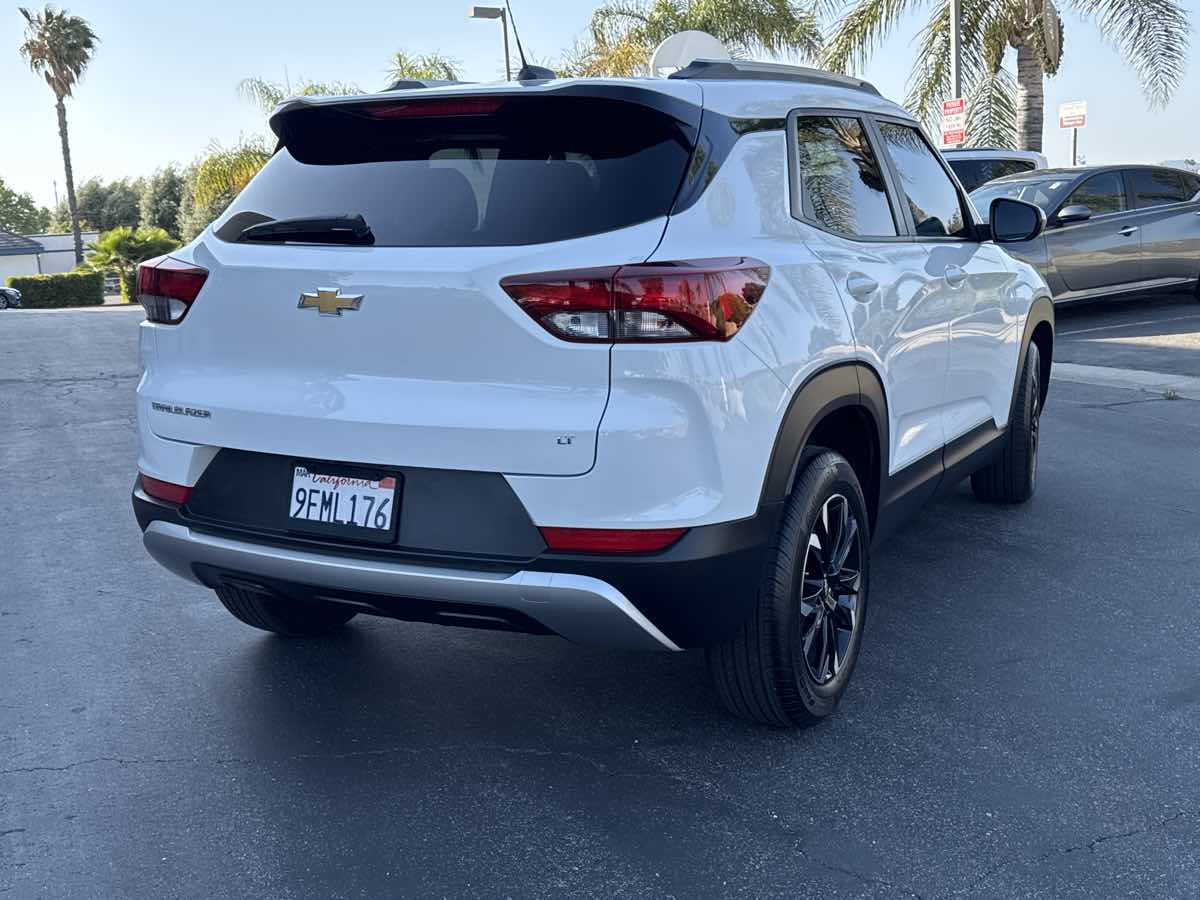 2023 Chevrolet Trailblazer LT photo 4