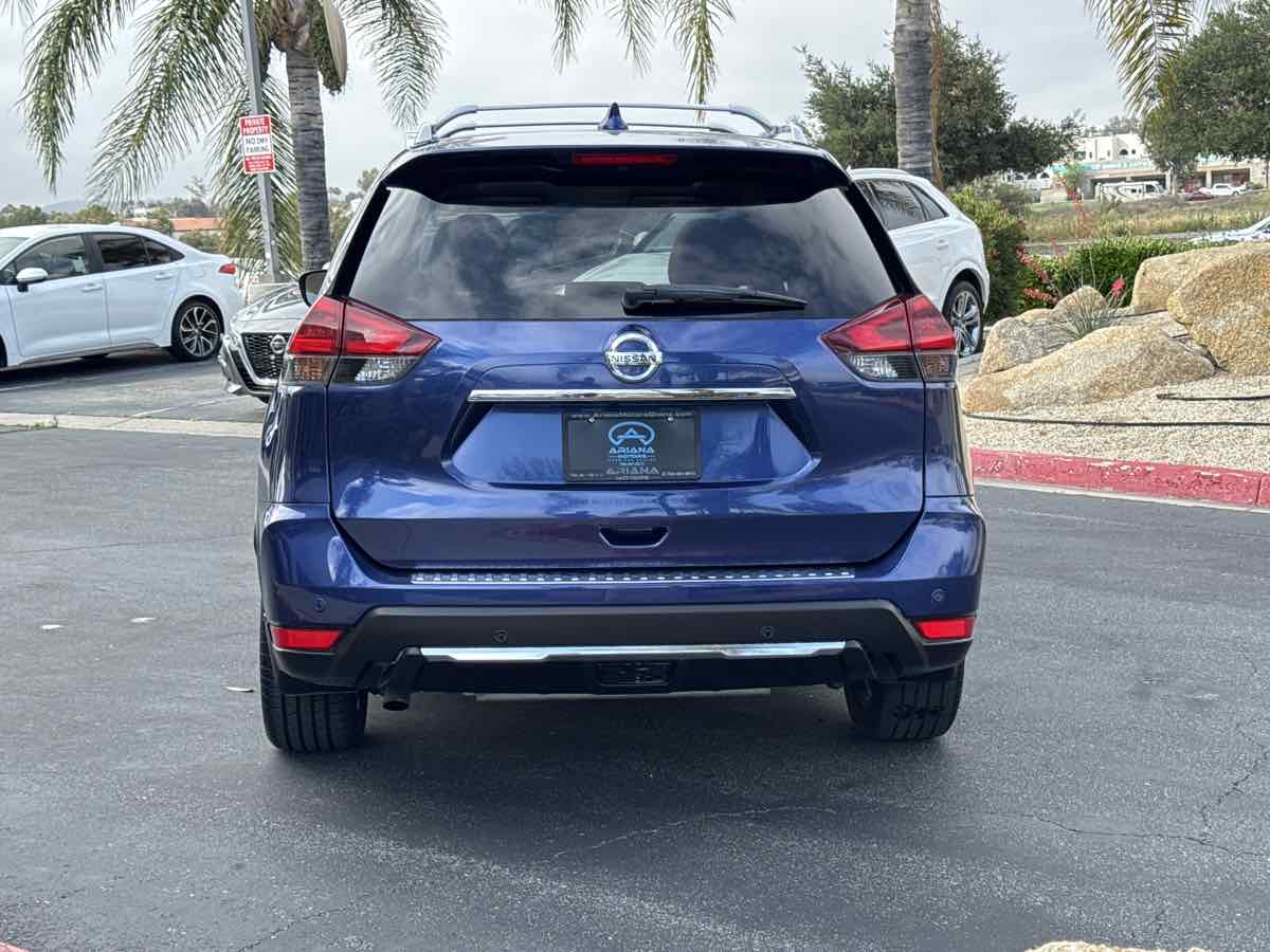 2020 Nissan Rogue SV photo 10