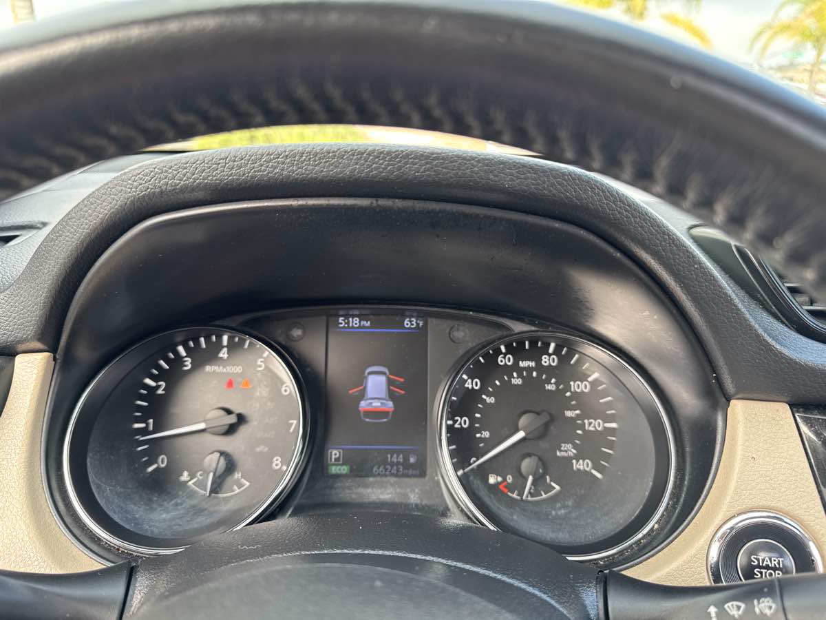 2020 Nissan Rogue SV photo 22