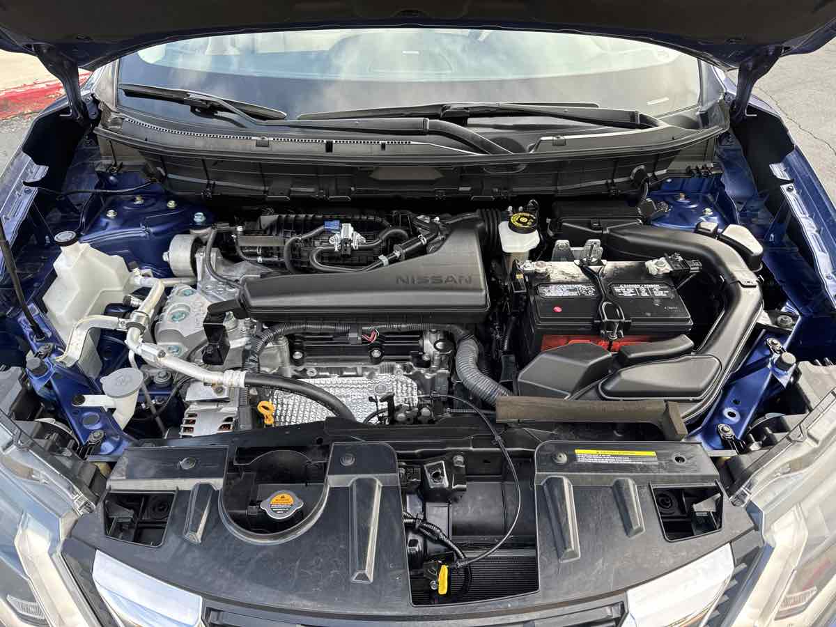 2020 Nissan Rogue SV photo 37