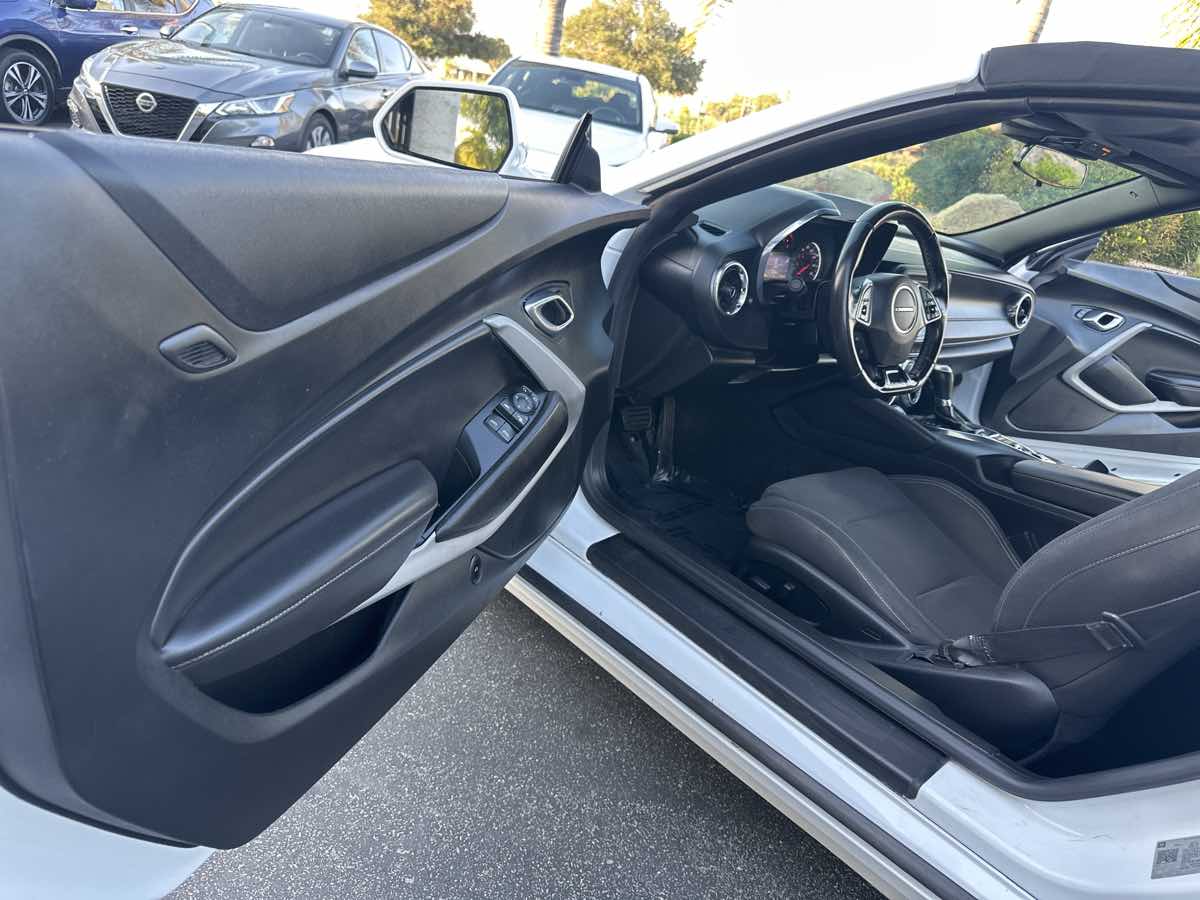2020 Chevrolet Camaro 1LT photo 26