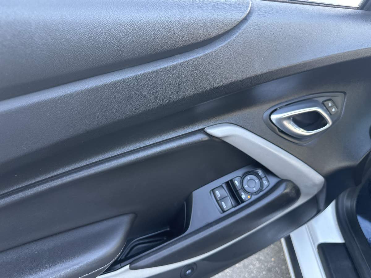 2020 Chevrolet Camaro 1LT photo 29