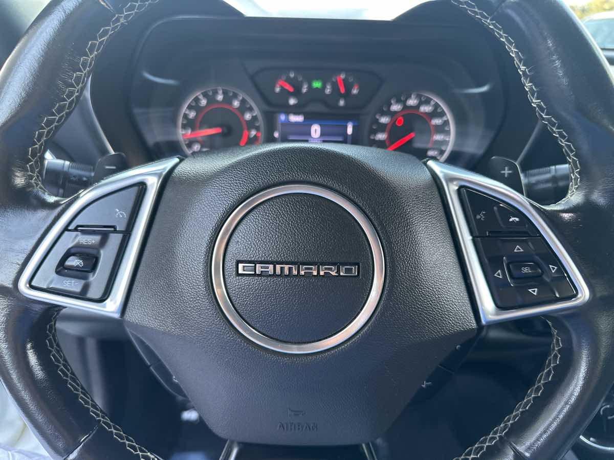 2020 Chevrolet Camaro 1LT photo 32