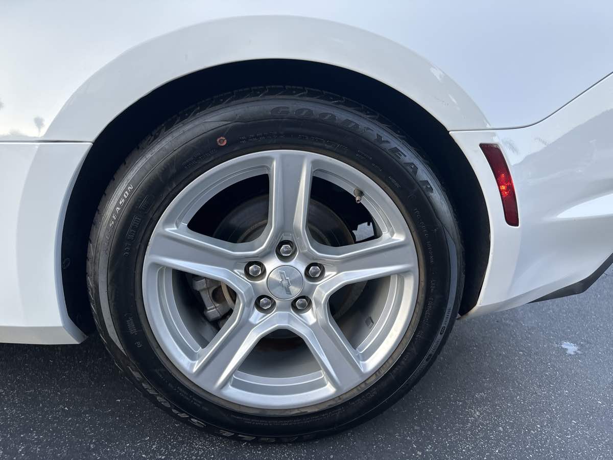 2020 Chevrolet Camaro 1LT photo 40