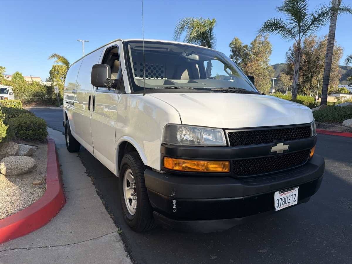 2019 Chevrolet Express Cargo Work Van - Photo 2