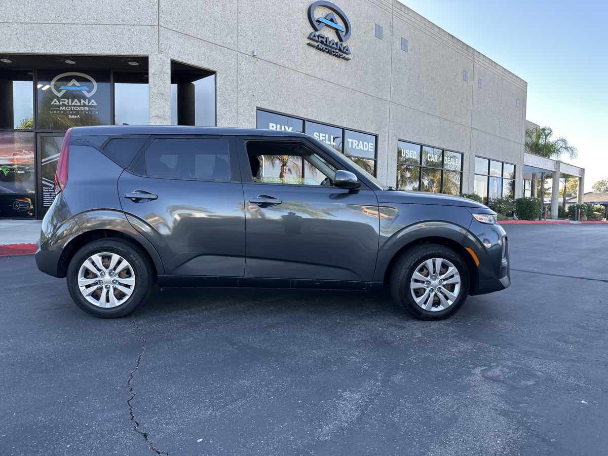 2021 Kia Soul LX - Photo 8