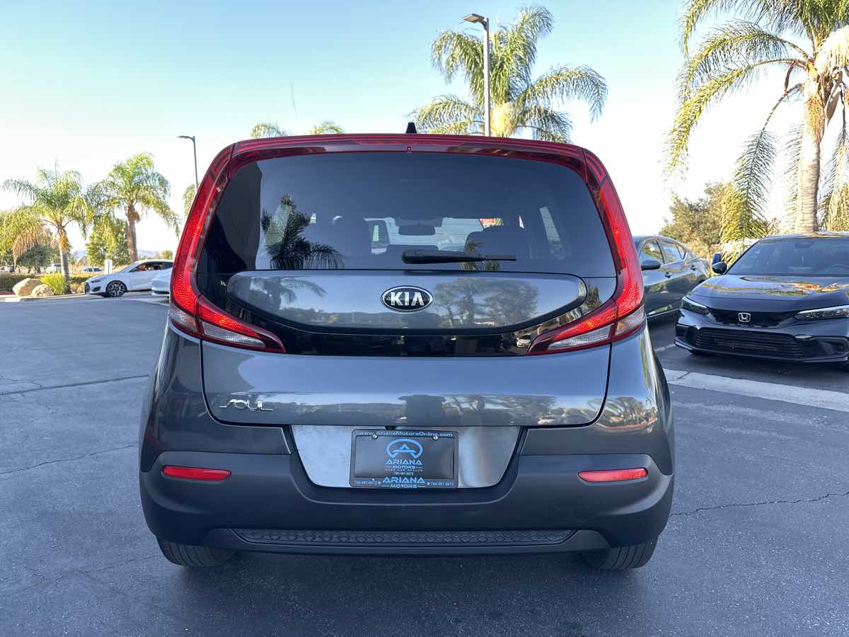 2021 Kia Soul LX - Photo 11