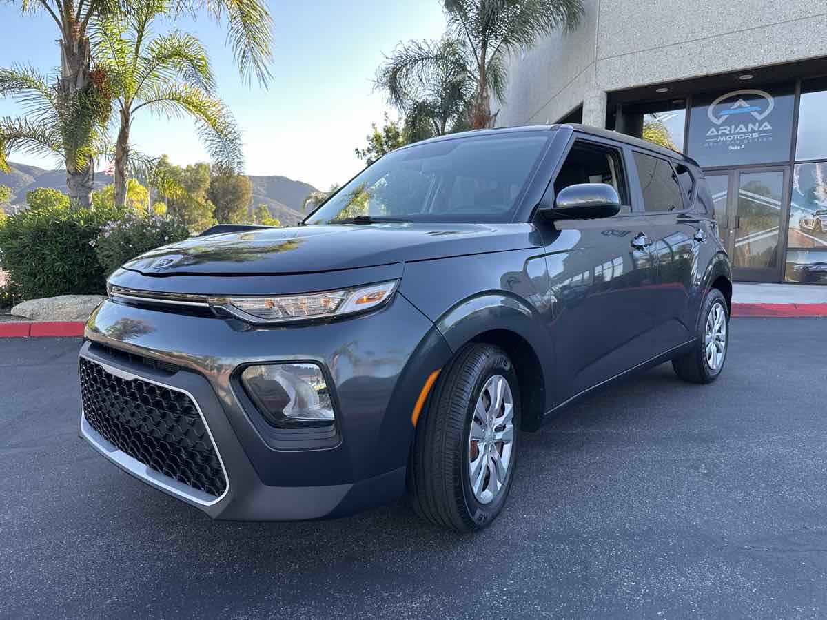 2021 Kia Soul LX photo 2