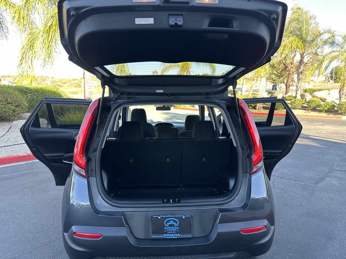 2021 Kia Soul LX - Photo 38