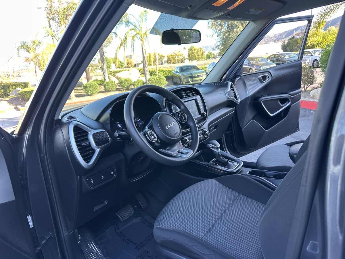 2021 Kia Soul LX - Photo 19