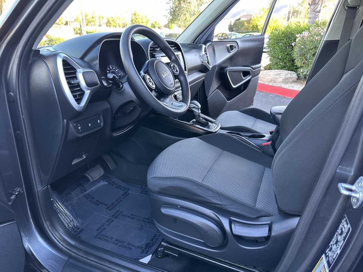 2021 Kia Soul LX - Photo 20