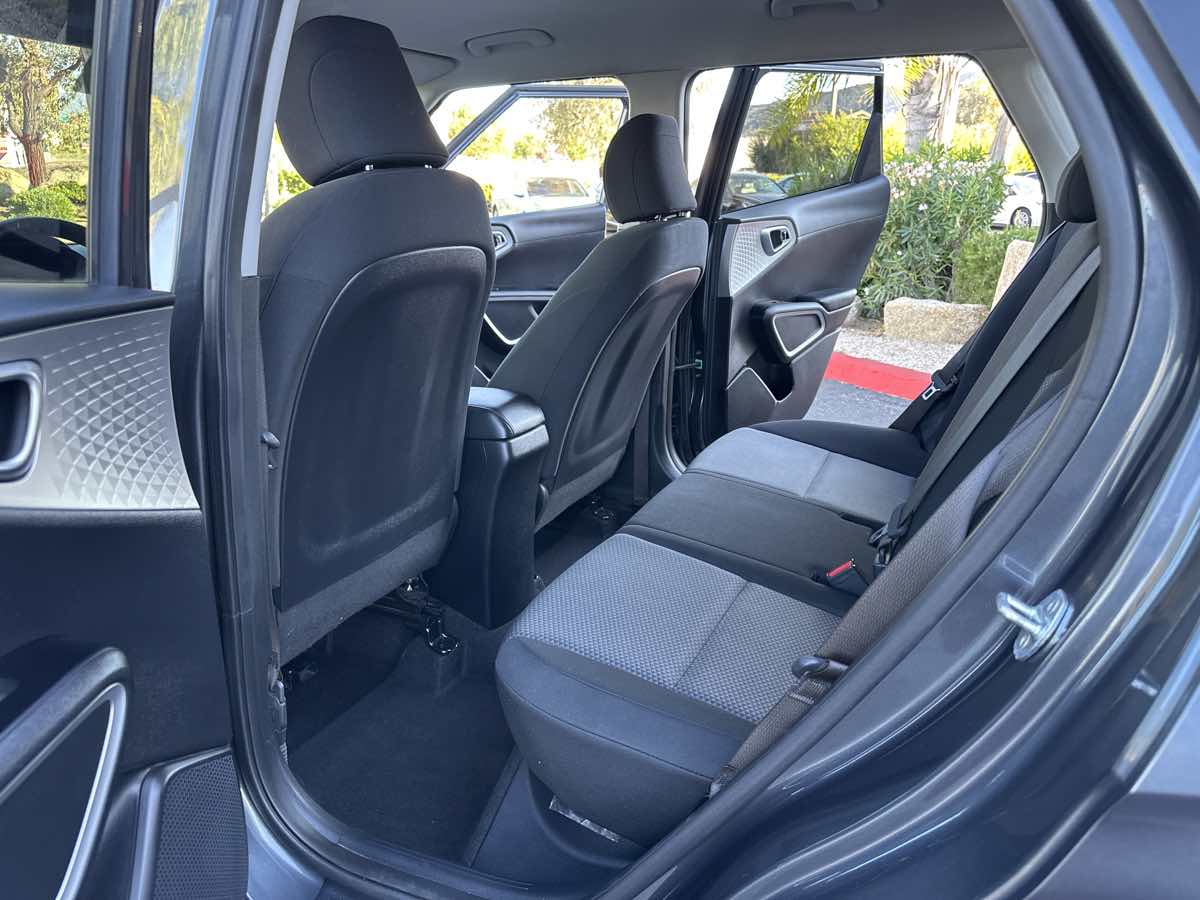 2021 Kia Soul LX - Photo 21