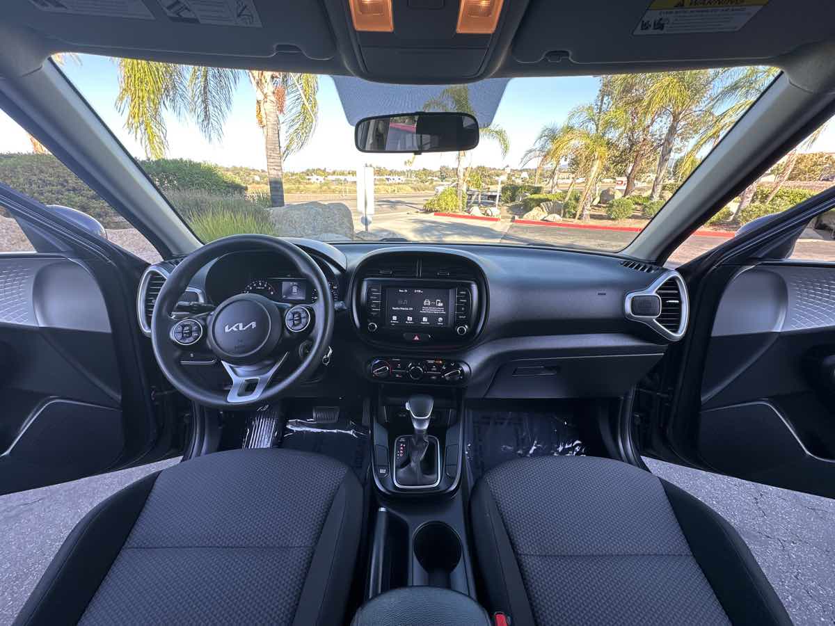 2021 Kia Soul LX photo 3