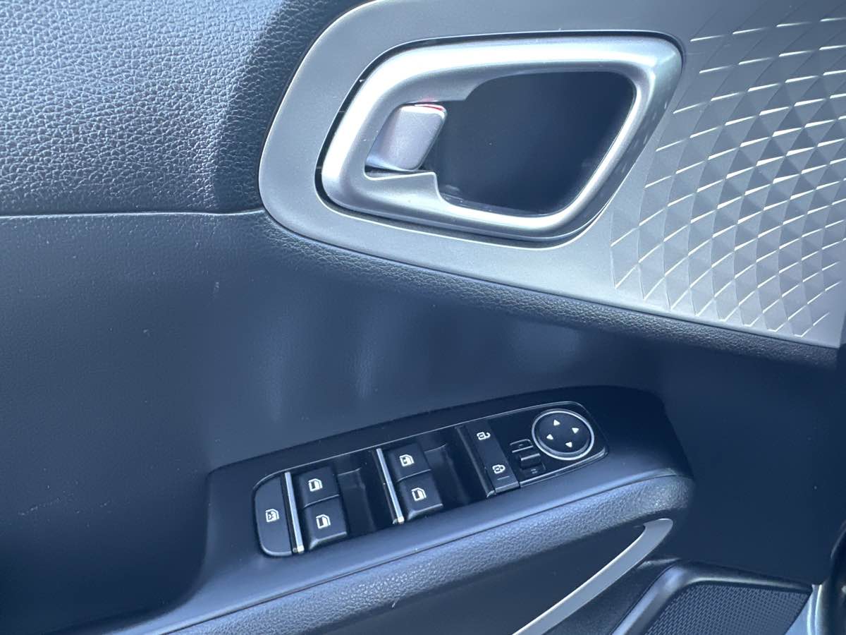 2021 Kia Soul LX - Photo 30
